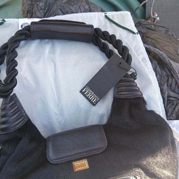 NEW VINTAGE ORIGINAL GIANFRANCO FERRE' DESIGN HANDBAG - Picture 8 of 11